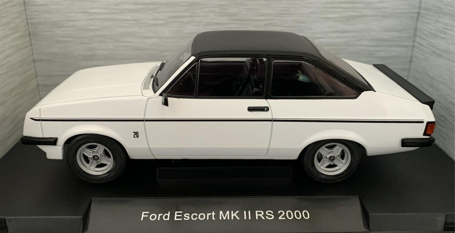 Ford Escort mk 2 RS 2000 1977 in white with matt black roof 1:18 scale diecast model from Model Car Group