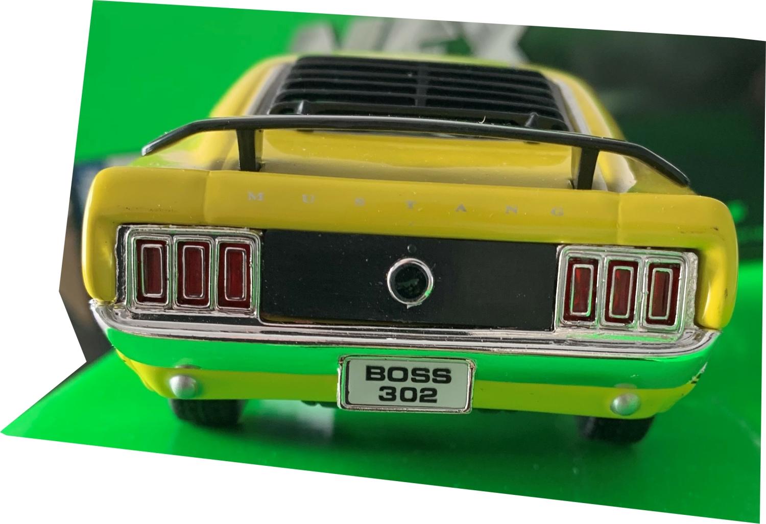 show original title Details about   Ford Mustang Boss 1970 Yellow 1/24 1:24 Model Model Car Welly 