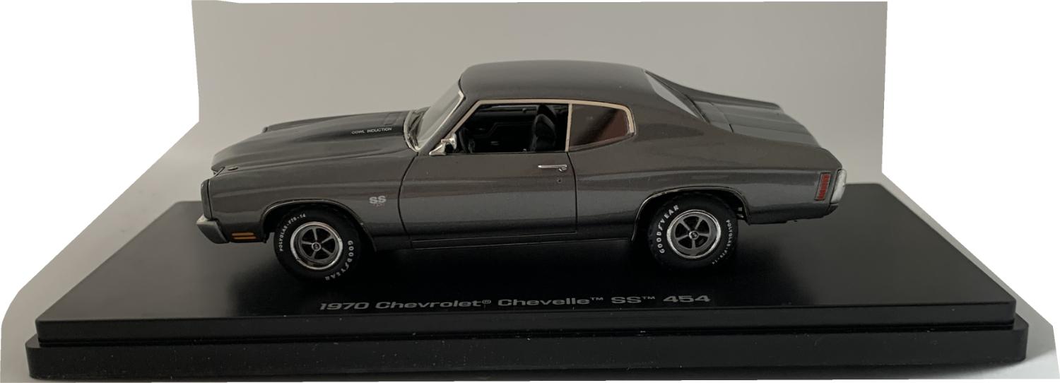 Chevrolet Chevelle SS 454 1970 in grey 1 :43 scale model from Auto World