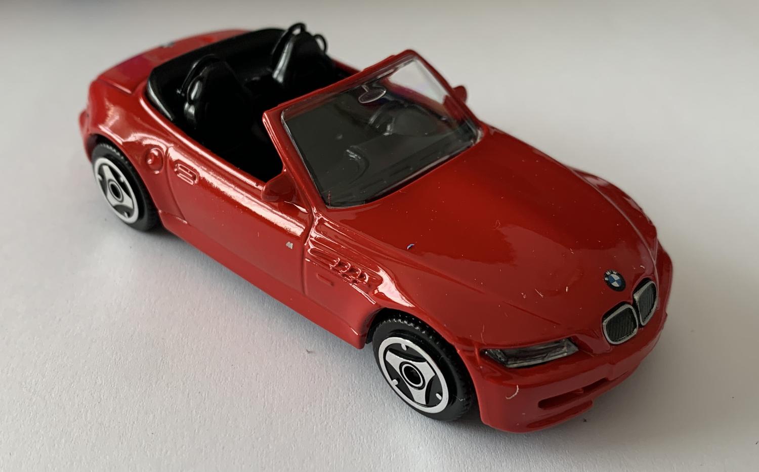 BMW M Roadster in red 1:43 scale model from Bburago, streetfire