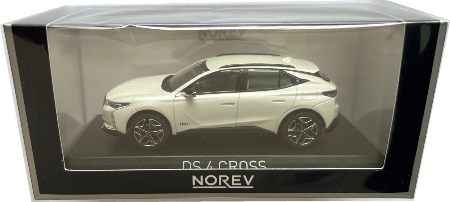 DS 4 Cross E-Tense 2021 in pearl white, 1:43 scale diecast car