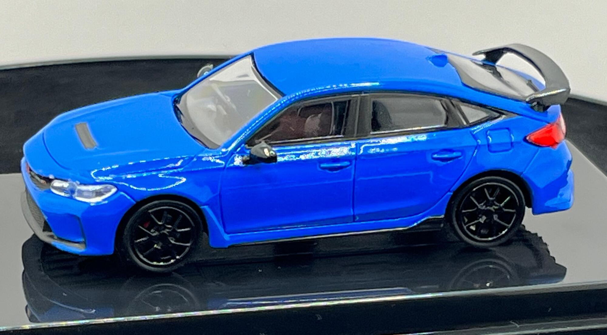 Honda Civic Type R FL5 2023 in Rallye red 164 scale diecast car model