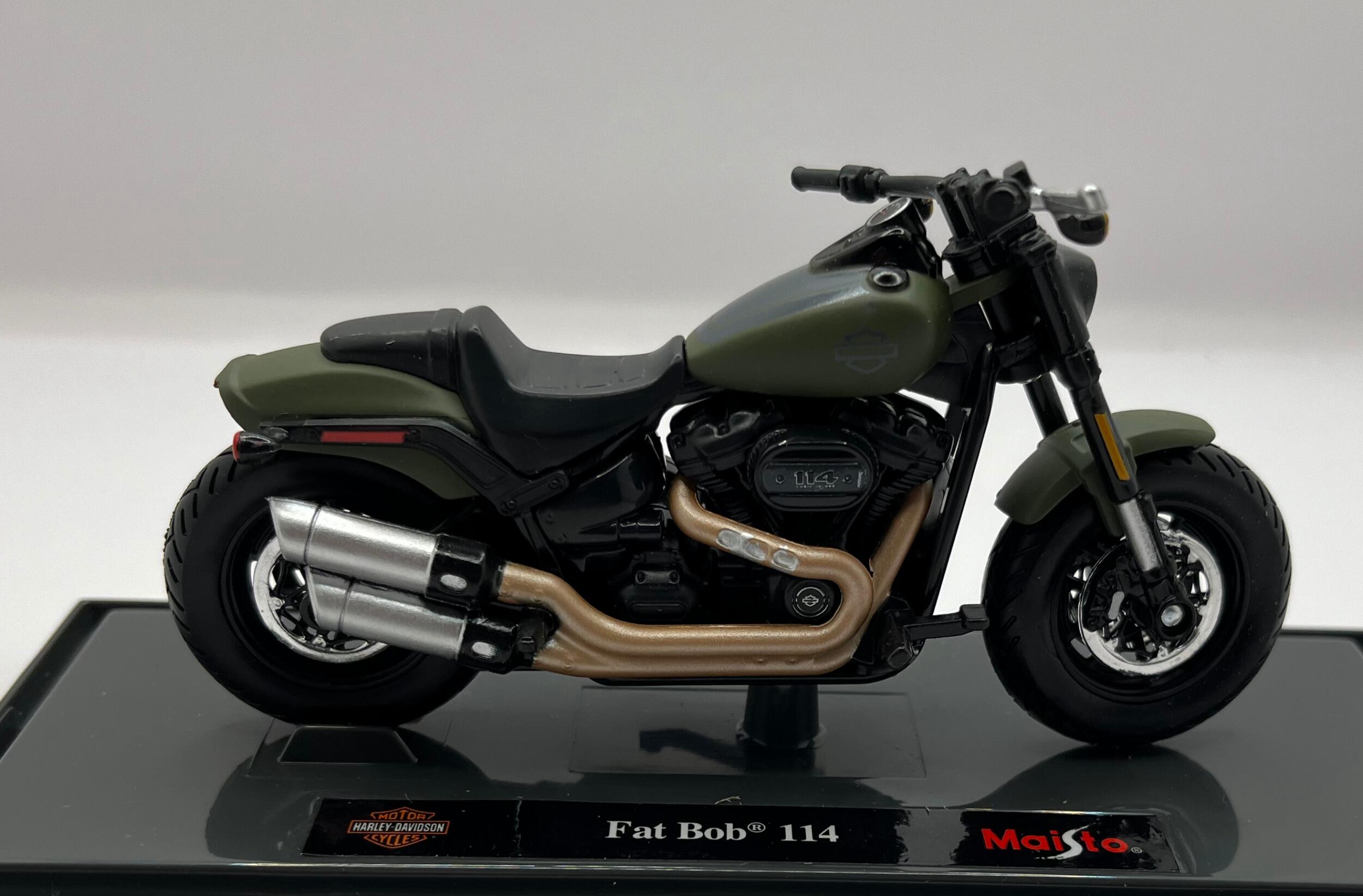 Harley Davidson Fat Bob 114 2022 in olive & black, 1:18 scale motorcycle model from Maisto, 21854