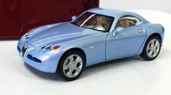 Alfa Romeo Nuvola  concept car, metallic light blue 1:43 scale model from Solido, presented in a Alfa themed tin