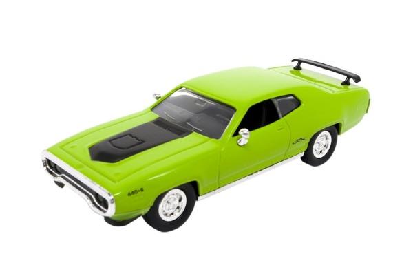 Plymouth GTX 1971 in green 1:43 scale model from Road Signature