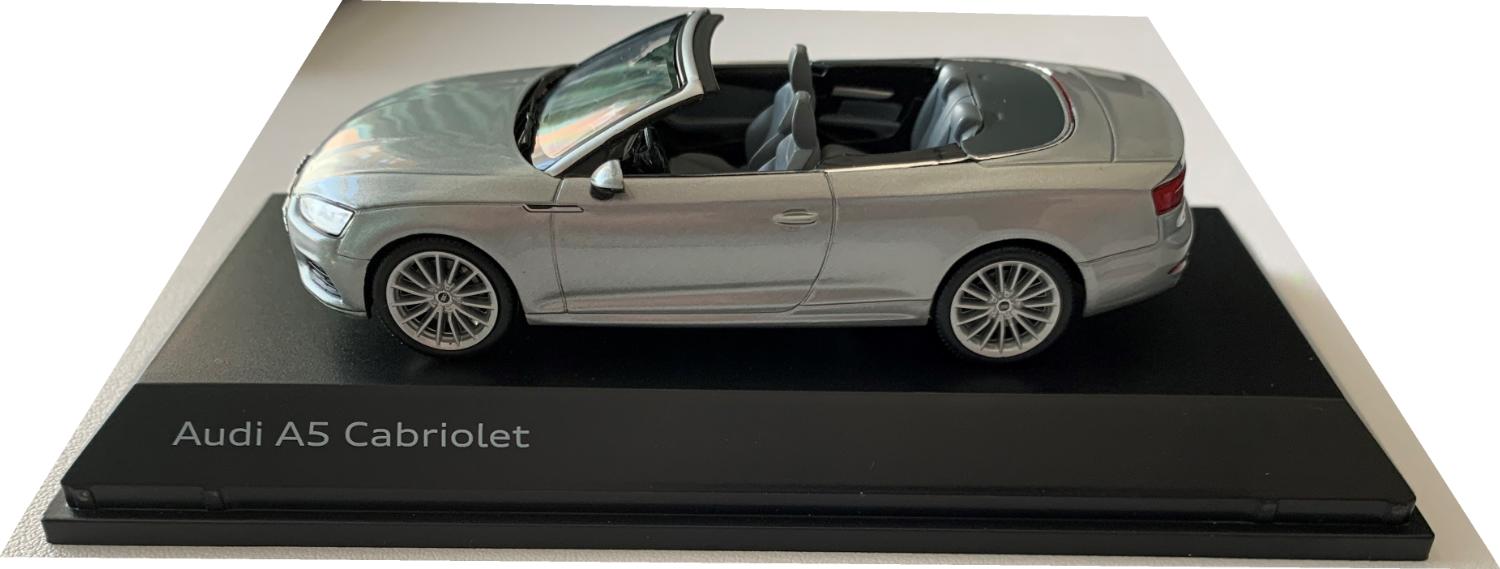 Audi A5 cabriolet,florett silver, 1:43 scale model, Spark, AUD5011705331