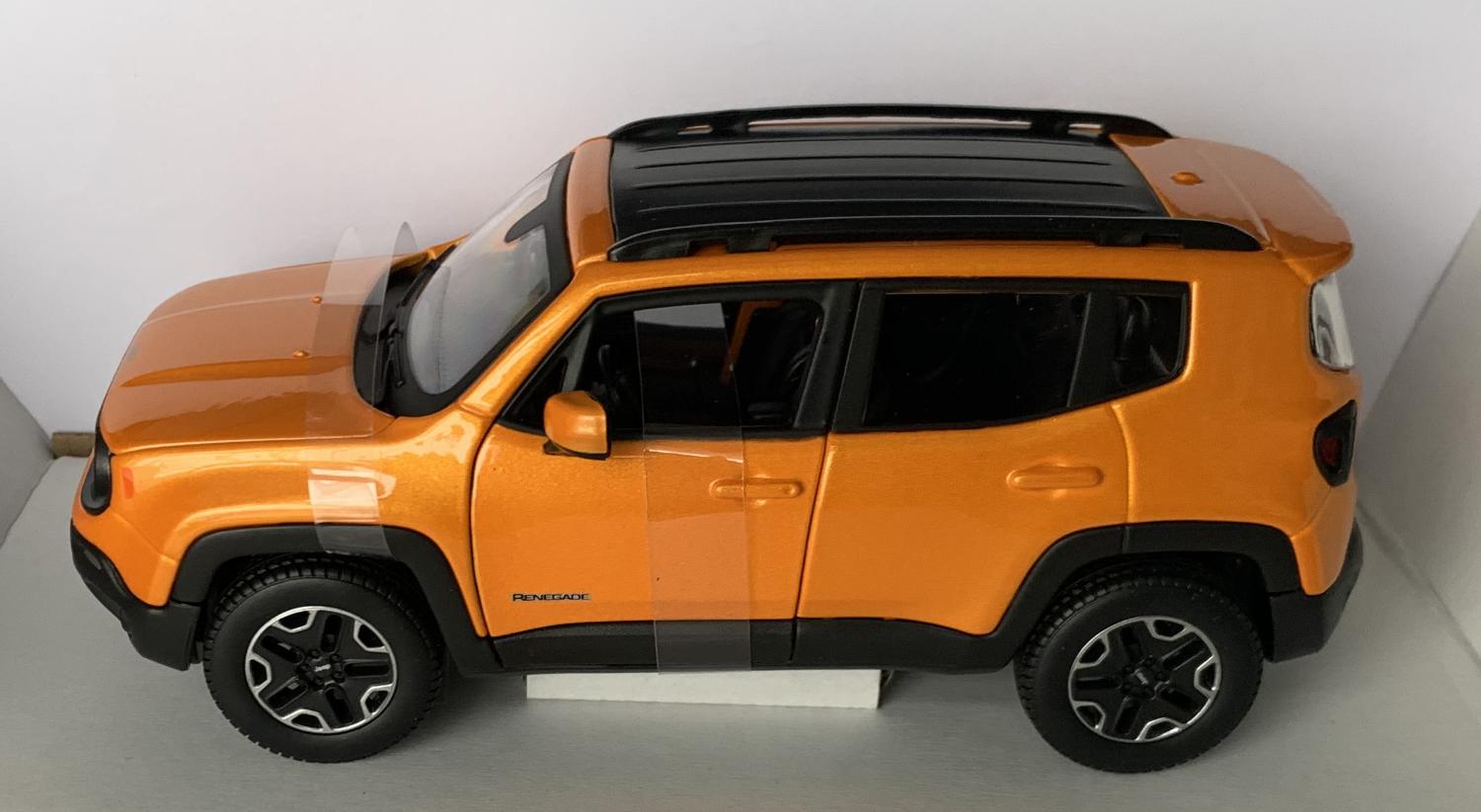 Jeep Renegade in orange 1:24 scale model from Maisto