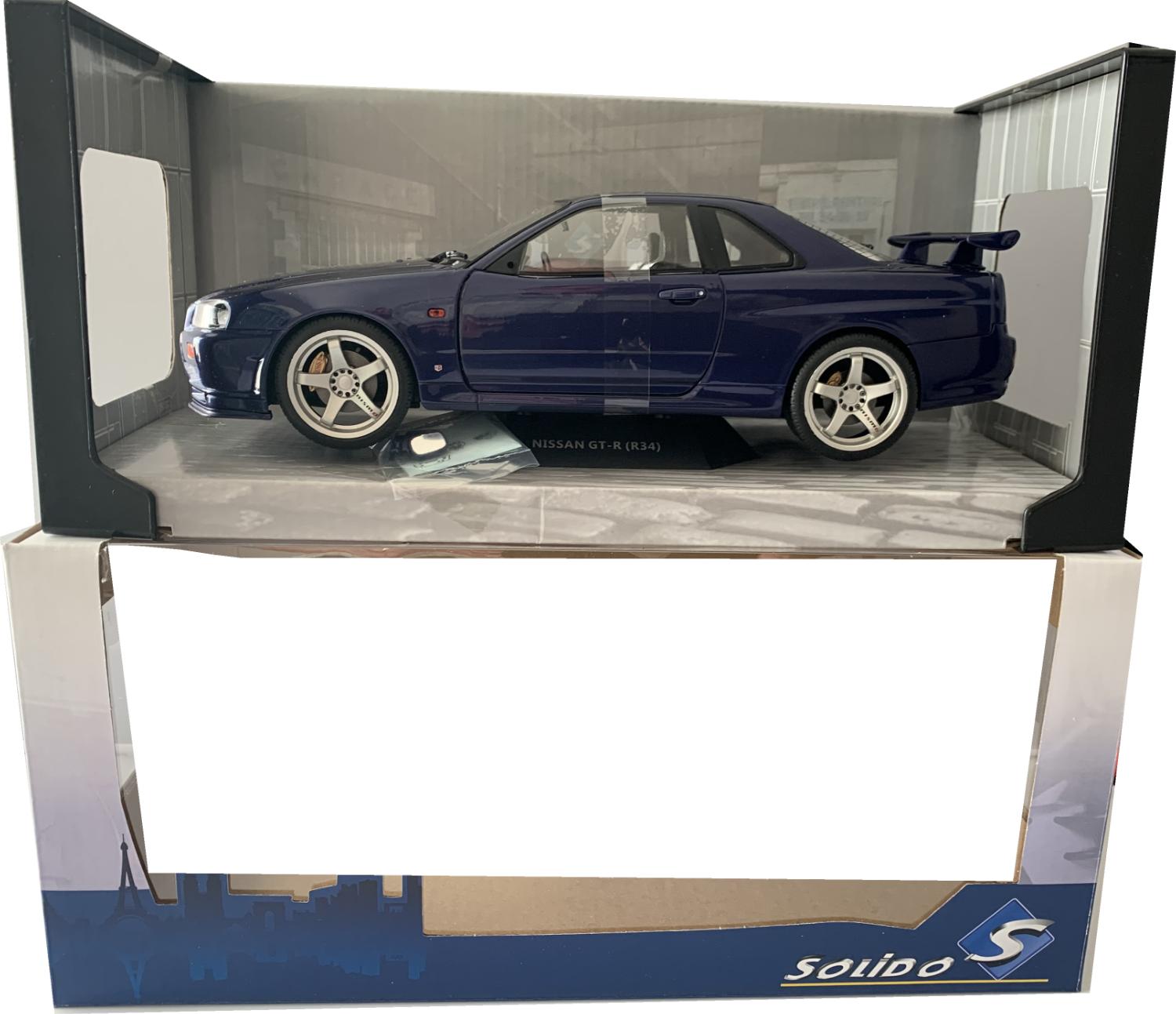 An excellent scale model of the Nissan Skyline GT-R (34) with high level of detail throughout, all authentically recreated.  Model is presented in a window display box.  Please note wing mirrors are provided and need to be fitted  The car is approx. 25 cm long and the presentation box is 31 cm long