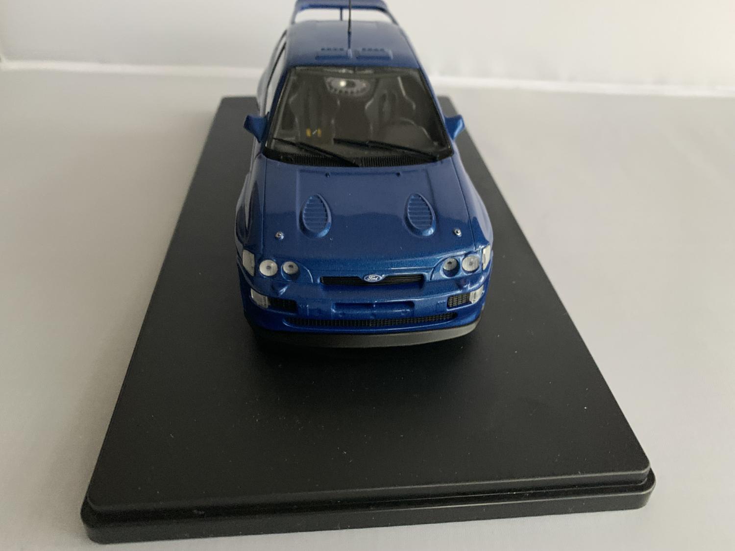 Ford Escort RS Cosworth 1993 in metallic blue 1:24 scale model from Whitebox