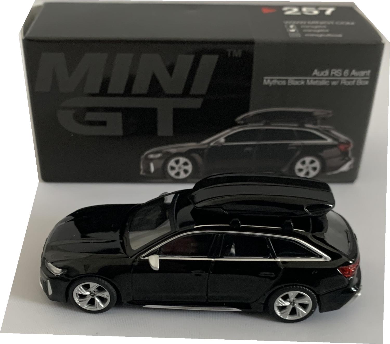 A good reproduction of the Audi RS 6 Avant with detail throughout, all authentically recreated. The model is presented in a box, the car is approx. 8 cm long and the box is 10 cm long