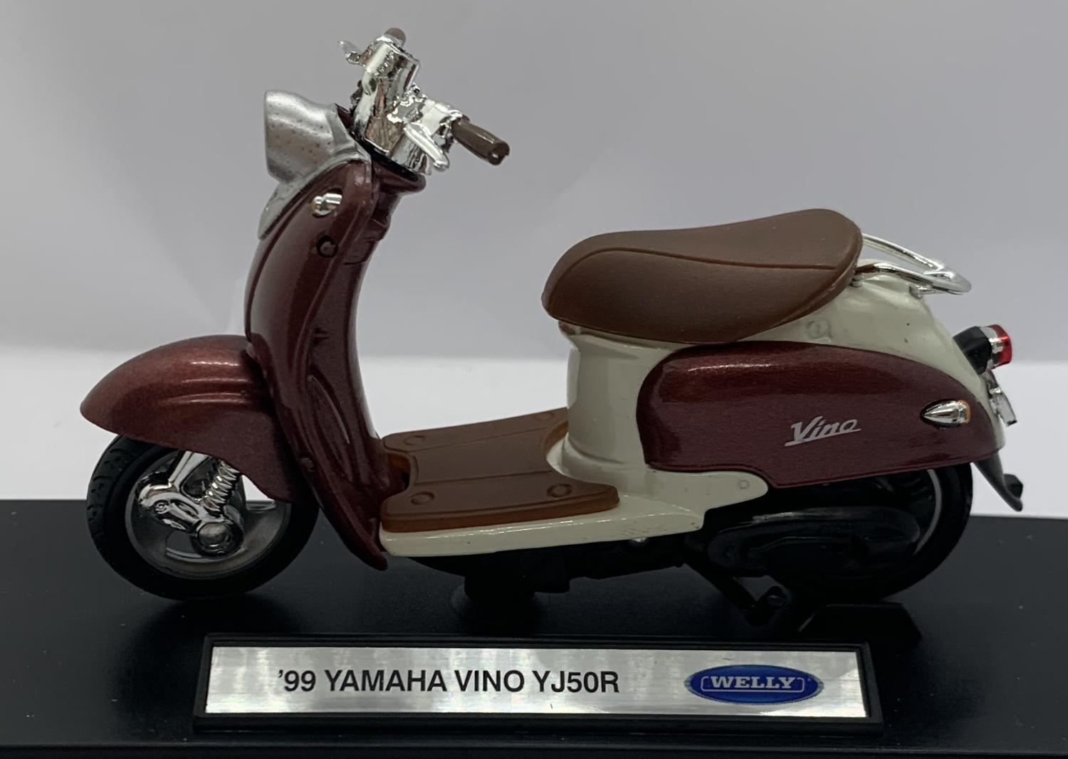 Yamaha Vino YJ50R 1999 in brown - copper & cream 1:18 scale welly model scooter