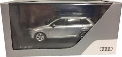 Audi Q7 2015 in foil silver 1:43 scale model from Audi Collection