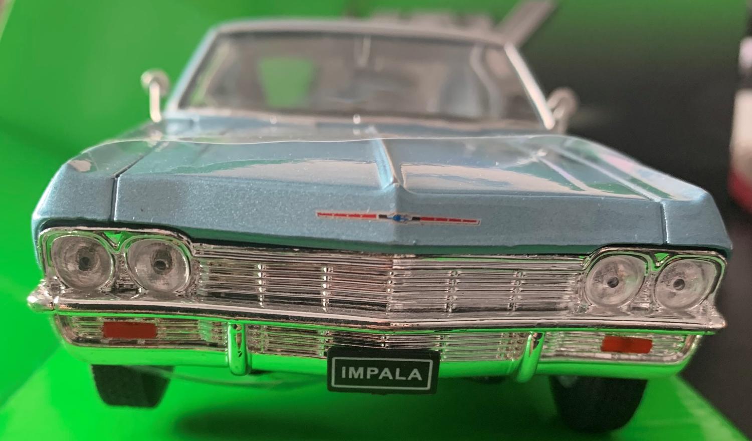 Chevrolet Impala SS 396 1965 in light blue 1:24 scale model from Welly
