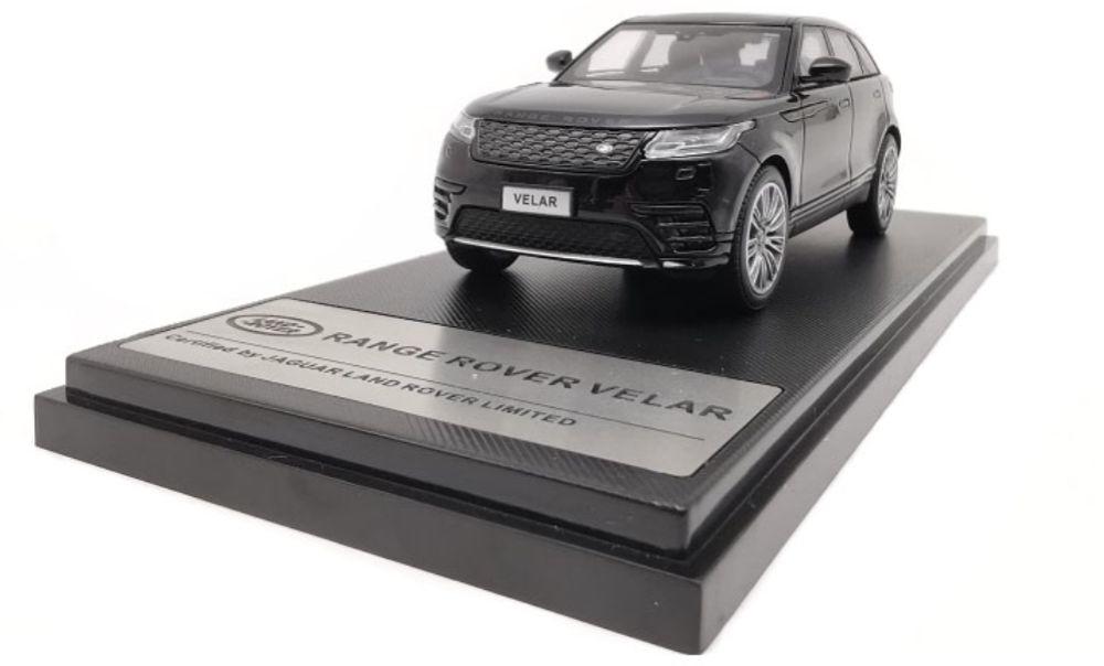 diecast models of Range Rovers in 1:64 scale
