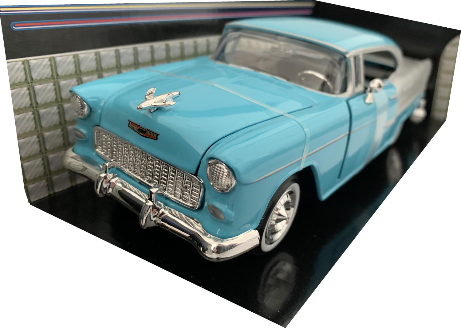 Chevrolet Bel Air Hard Top 1955 in blue and silver 1:24 scale model from Motormax
