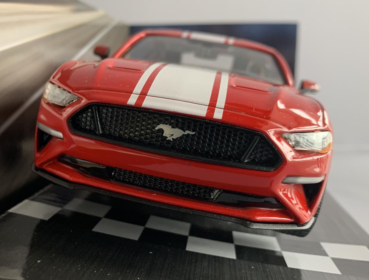 Ford Mustang 5.0 GT 2018 in red 1:24 scale model from Motormax, GT Racing