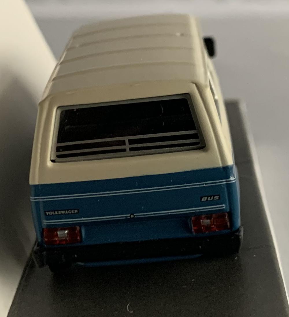 Volkswagen T3 Bus in blue / white 1:64 scale model from Schuco, 20172