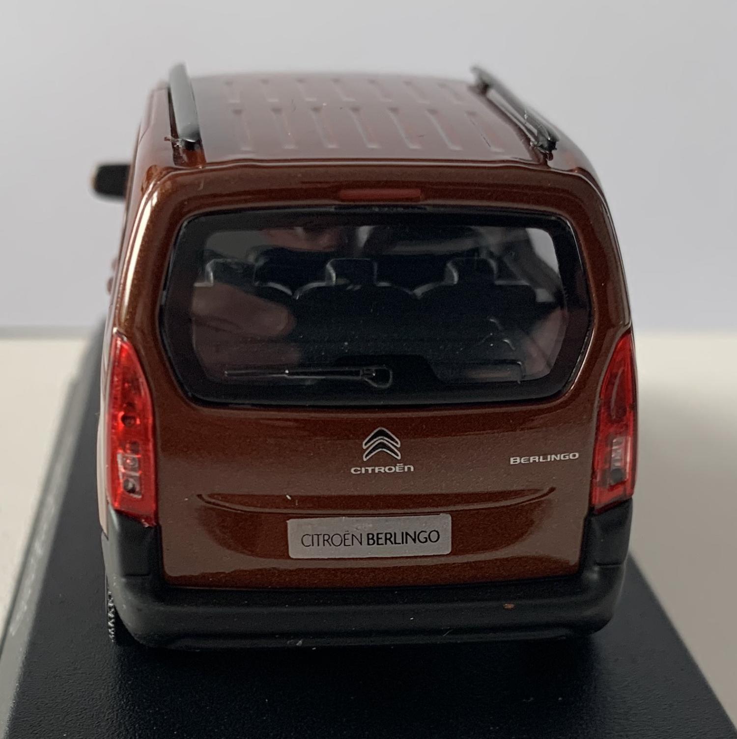 An excellent reproduction of the Citroen Berlingo with detail throughout, all authentically recreated.  Model is mounted on a removable plinth with a removable hard plastic cover