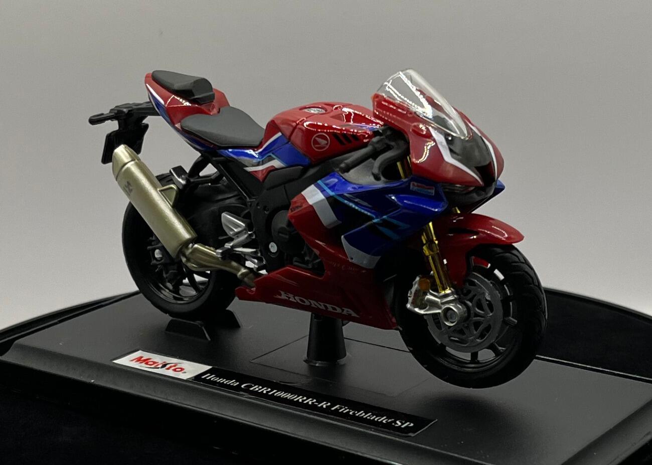 Honda CBR1000RR-R Fireblade SP 2020 in red / blue, 1:18 scale motorbike ...