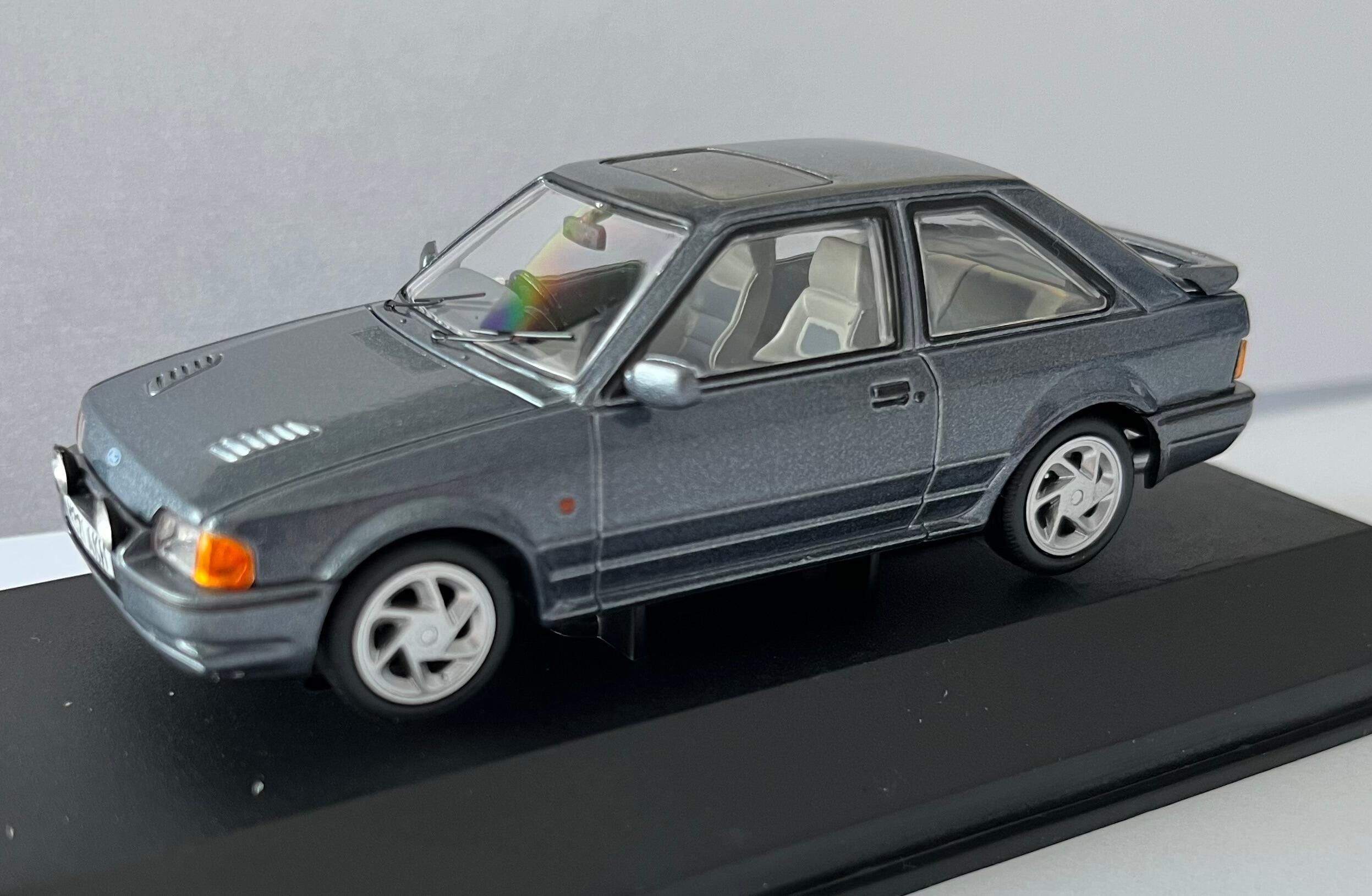Ford Escort mk4 RS Turbo (1990 Specification) in mercury grey, 1:43 scale model from Corgi Vanguards, VA14304, limited edition model