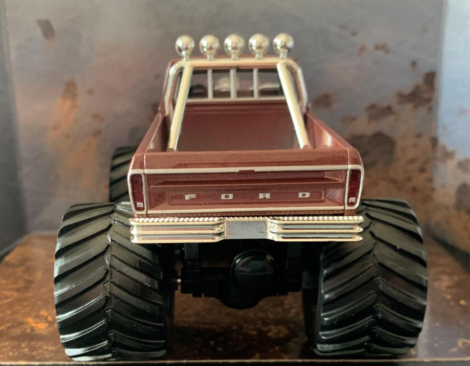 Ford F-250 Goliath 1979 in brown 1:43 scale model from Greenlight, limited edition model
