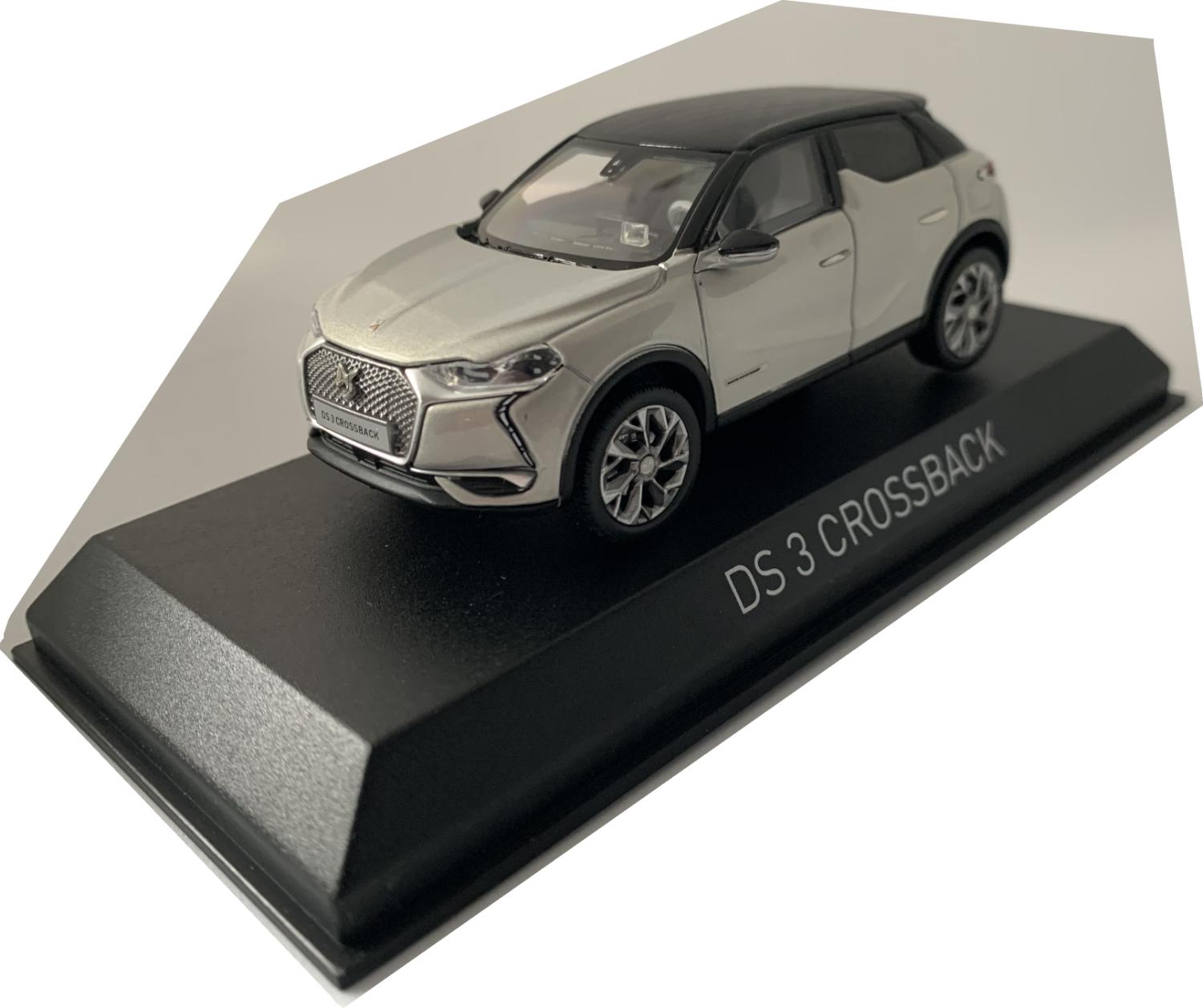 An excellent reproduction of the DS 3 Crossback E-Tense with detail throughout, all authentically recreated. Model is mounted on a removable plinth with a removable hard plastic cover