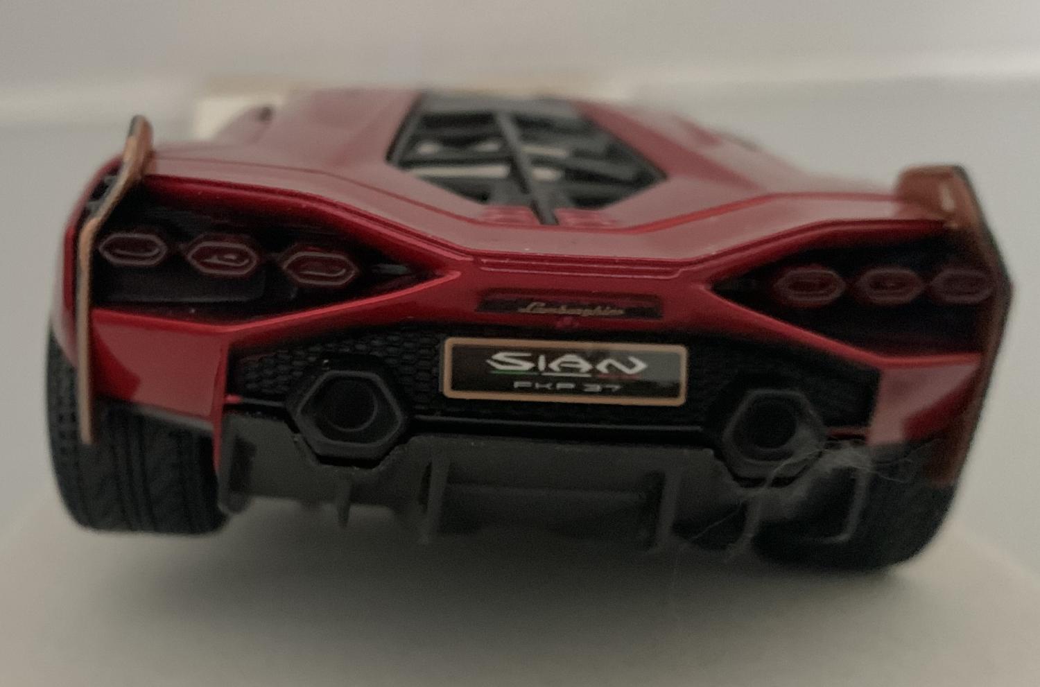 Lamborghini Sian FKP 37 in metallic red 1:24 scale model from Bburago