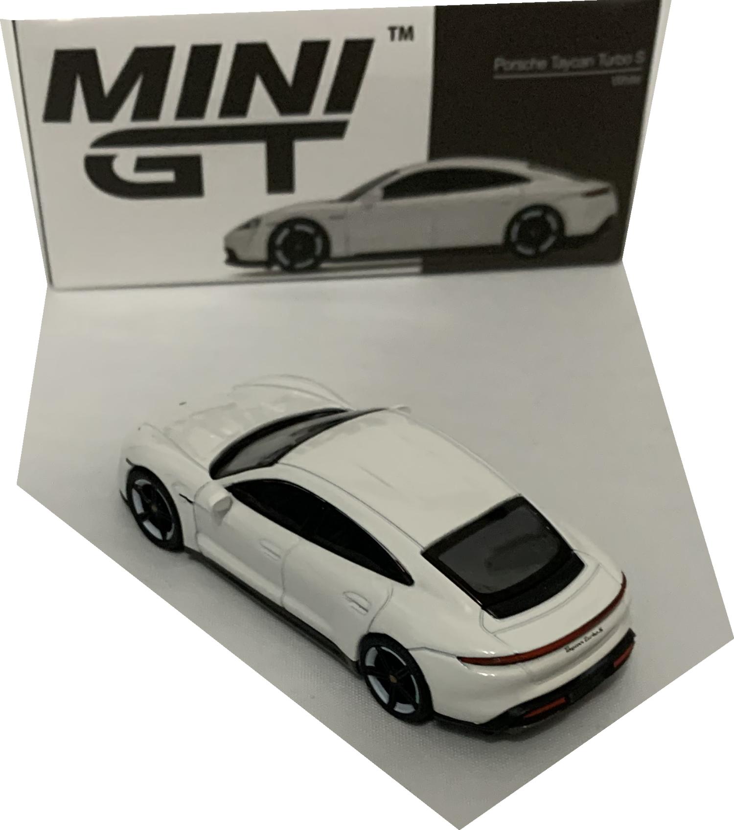 A good reproduction of the Porsche Taycan Turbo S with detail throughout, all authentically recreated.  The model is presented in a box, the car is approx. 8 cm long and the box is 10 cm long