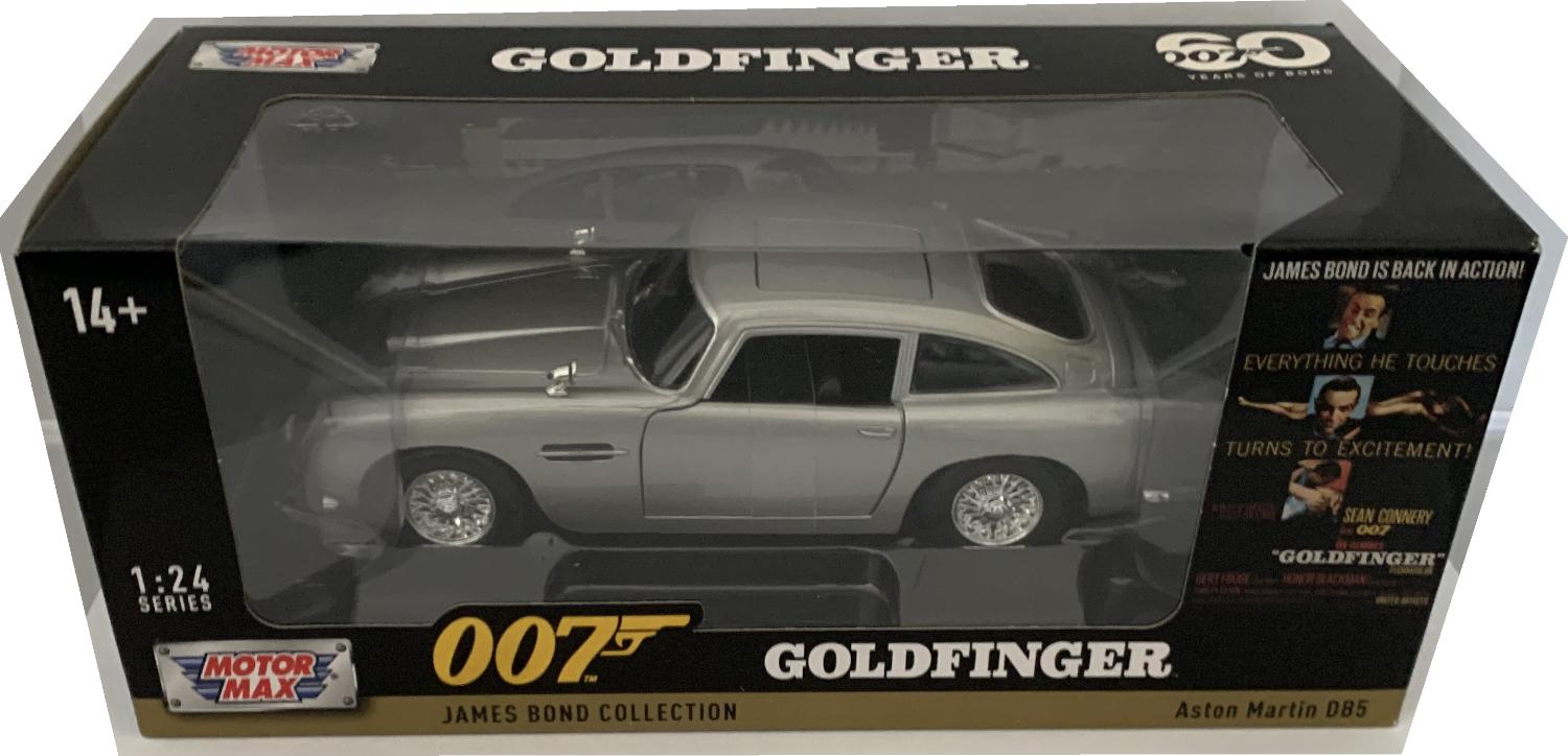 A good reproduction of the Aston Martin with detail throughout, all authentically recreated.  The model is presented James Bond 007 60 Years of Bond window display box, the car is approx. 19 cm long and the presentation box is 24.5 cm