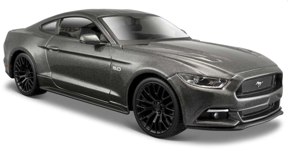 Ford Mustang 2015, The model is presented in a window display box, the car is approx. 19 cm long and the presentation box is 23 cm long