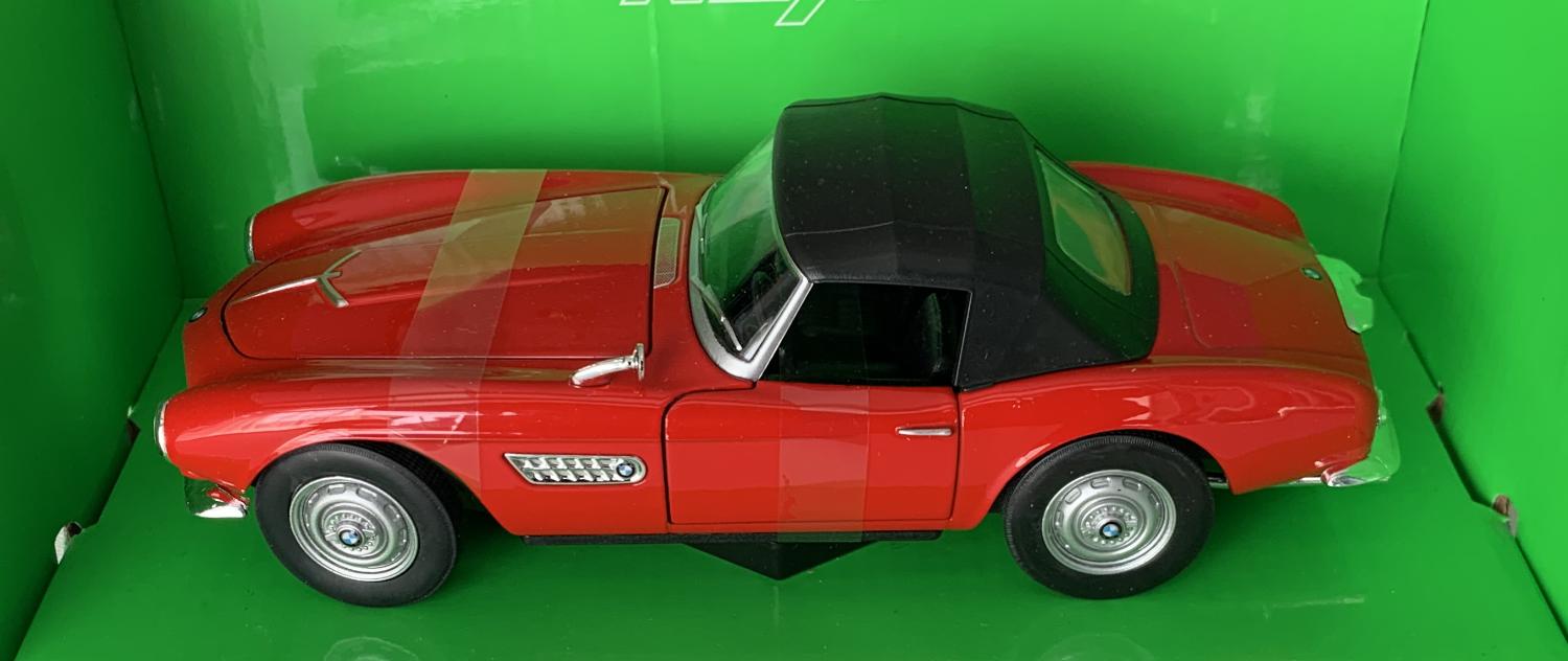 BMW 507 convertible with Closed roof, in red 1:24 scale model from Welly