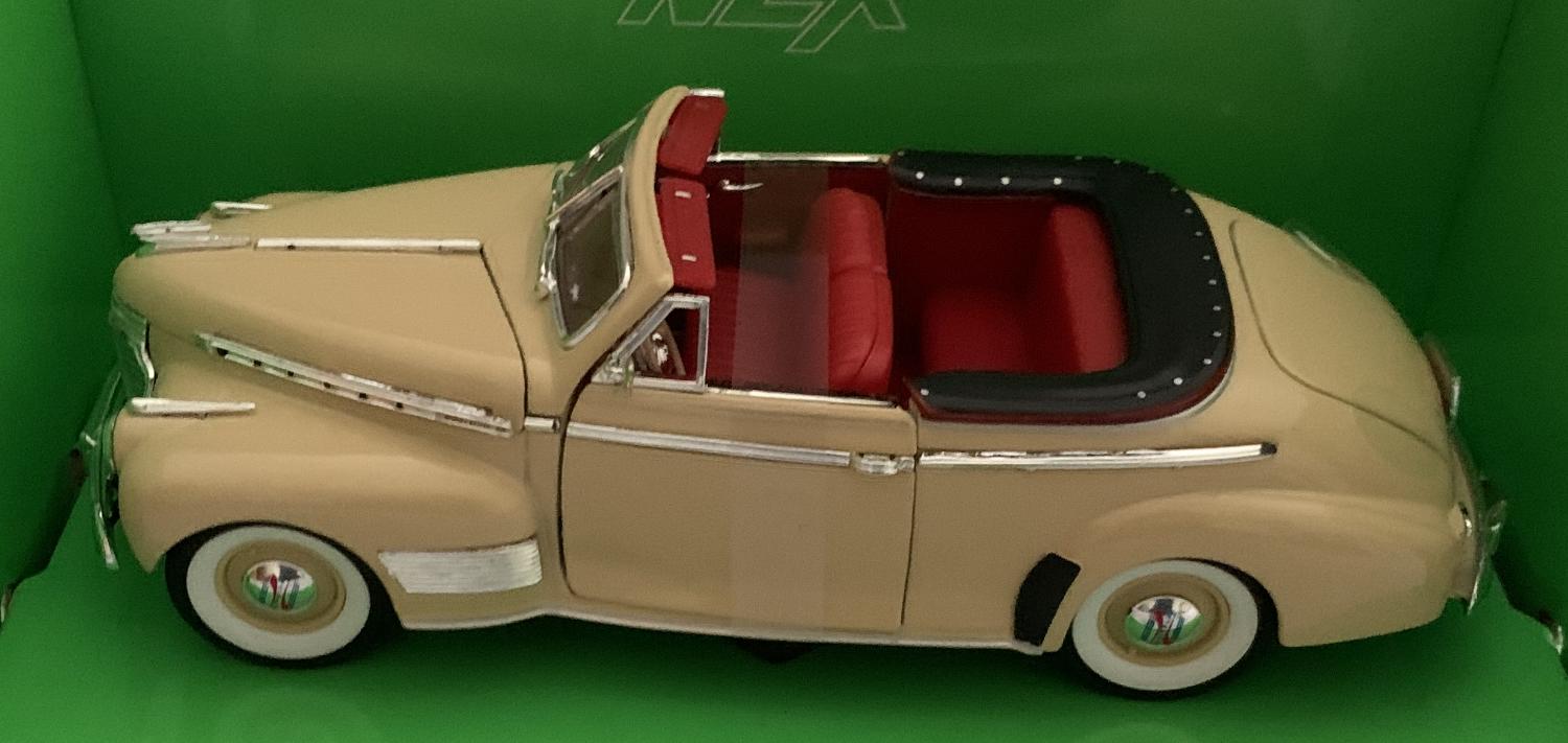 Chevrolet Special Deluxe 1941 in beige 1:24 scale model from Welly