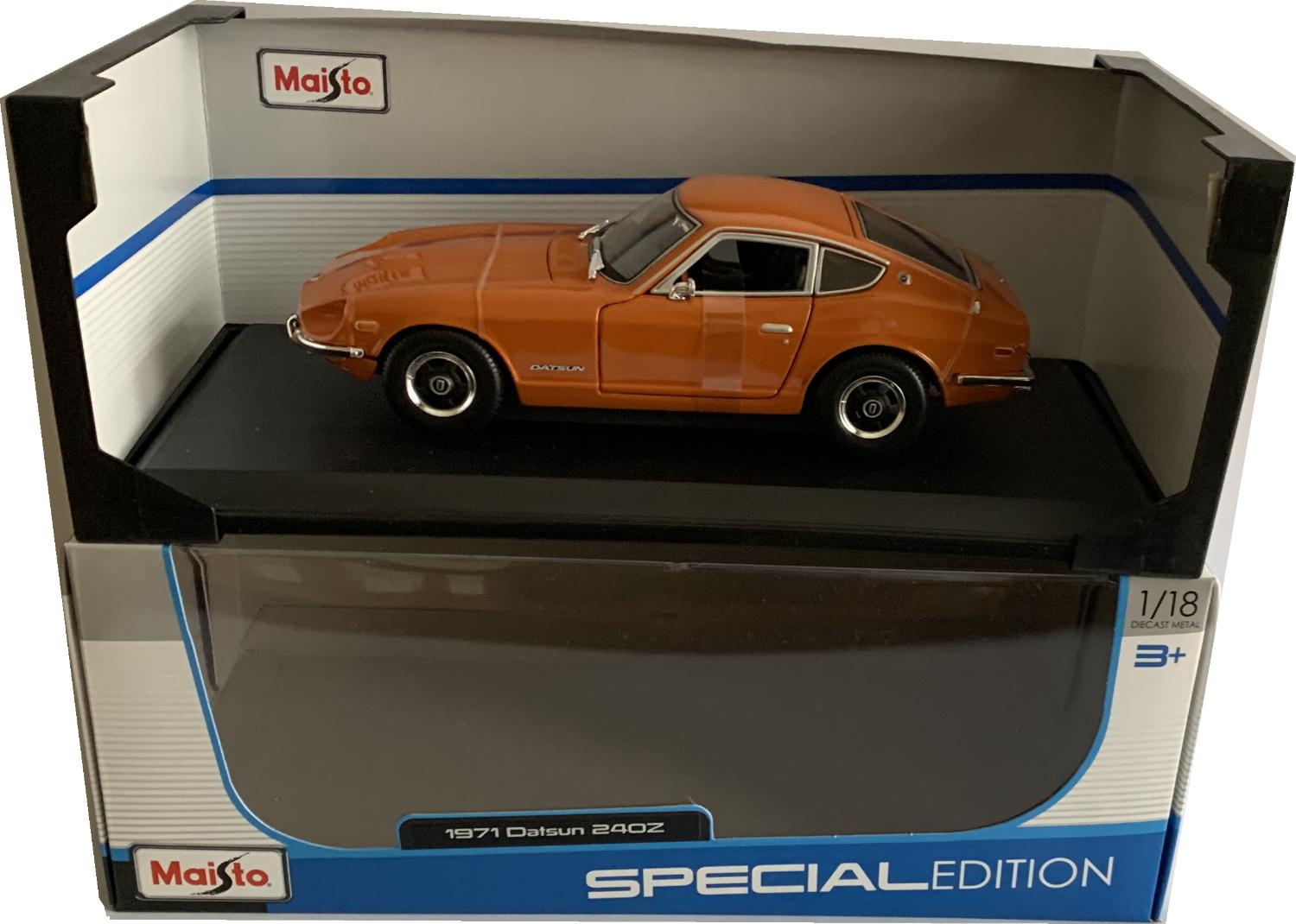 An excellent scale model of the Datsun 240Z with high level of detail throughout, all authentically recreated.  Model is presented on a removable plinth in a window display box.  The car is approx. 24 cm long and the presentation box is 34 cm long