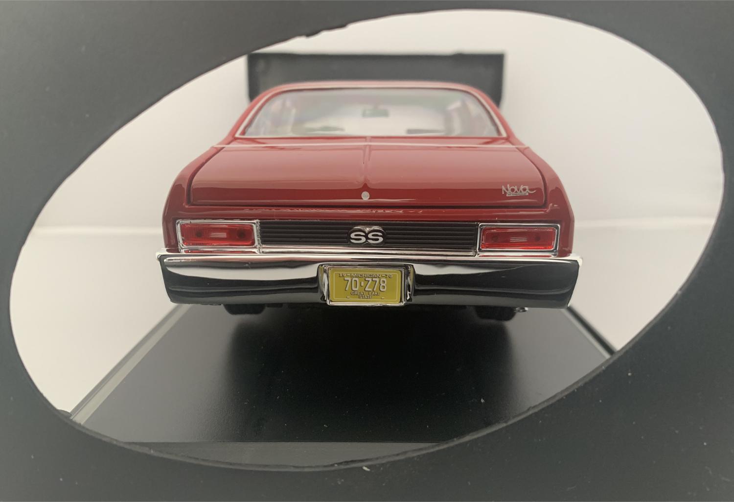Chevrolet Nova SS 1970 in red 1:18 scale diecast model car from Maisto, 31132