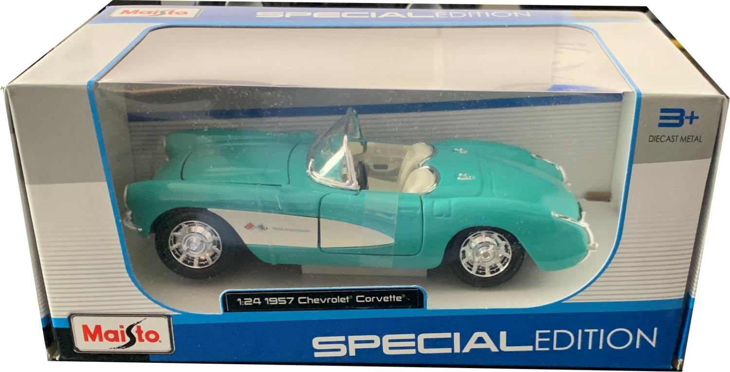 Chevrolet Corvette 1957 open top in turquoise, 1:24 scale model from Maisto