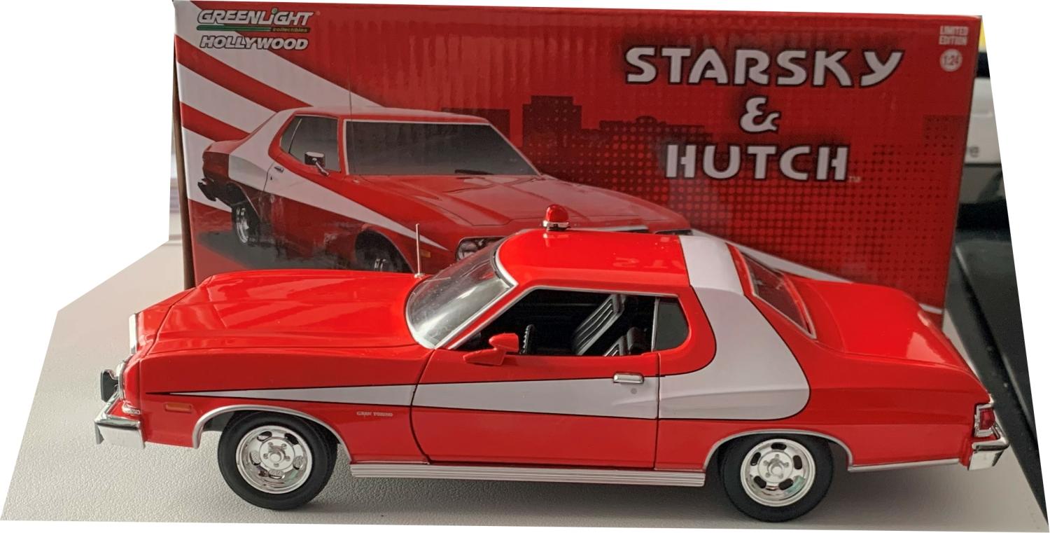 Starsky and Hutch Ford Gran Torino 1976 in red / white 1:24 scale model from Greenlight, limited edition
