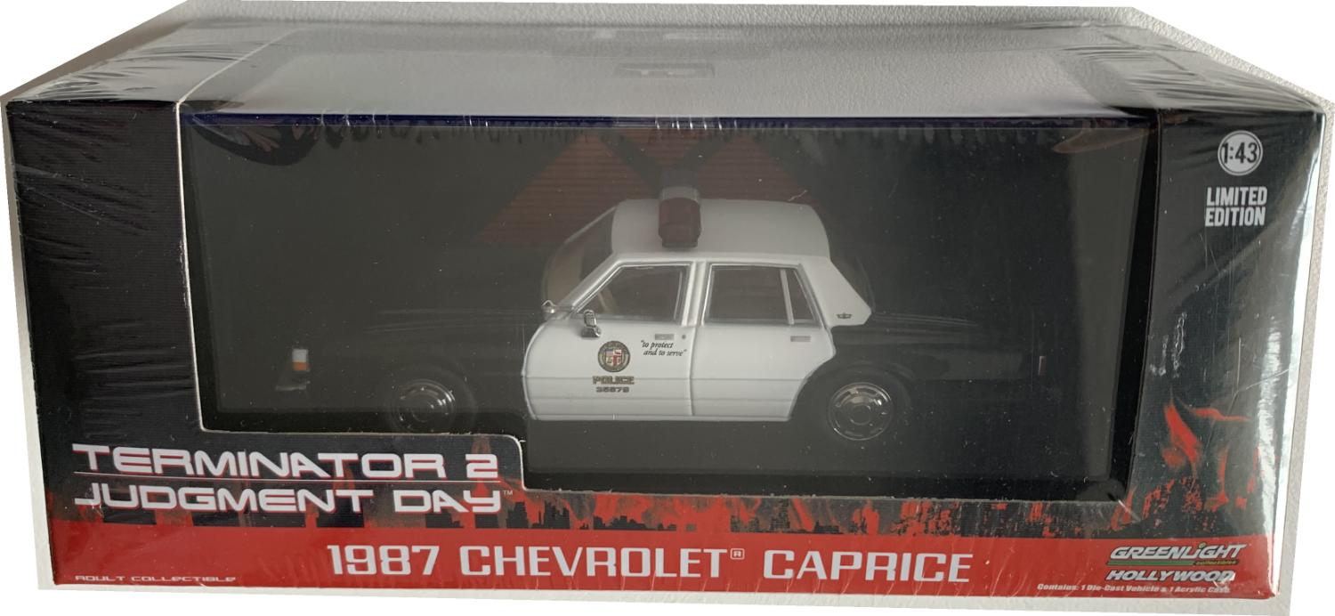 Terminator 2 Judgment Day (1991) Chevrolet Caprice police car 1987 in black / white 1:43 scale model from Greenlight, limited edition model