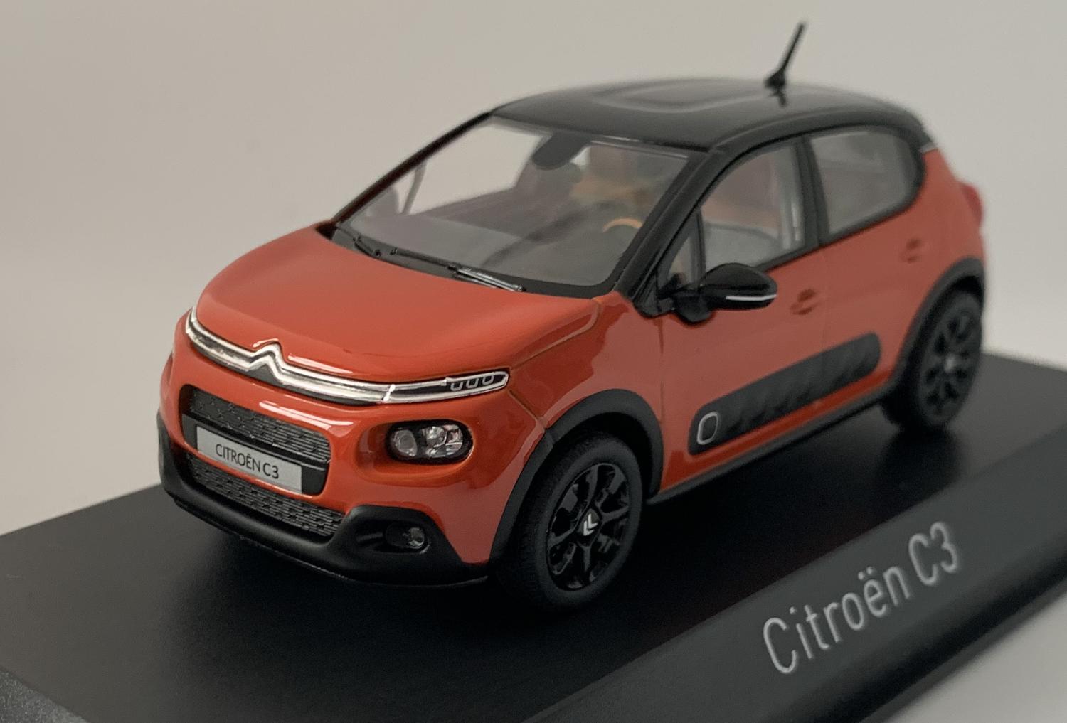 An excellent reproduction of the Citroen C3 with detail throughout, all authentically recreated. Model is mounted on a removable plinth with a removable hard plastic cover