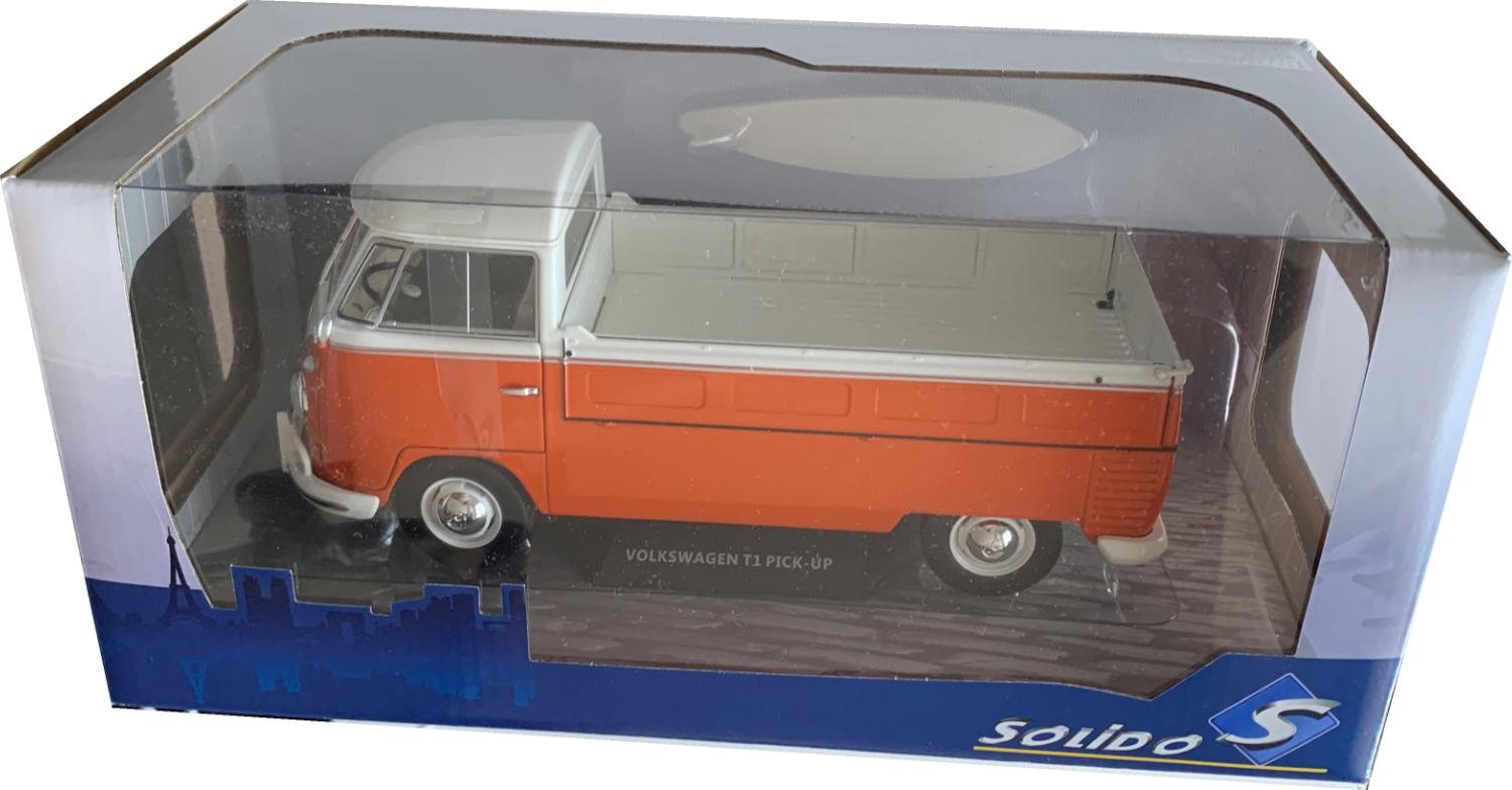 An excellent scale model of the VW T1 Pickup with high level of detail throughout, all authentically recreated.  Model is presented in a window display box.