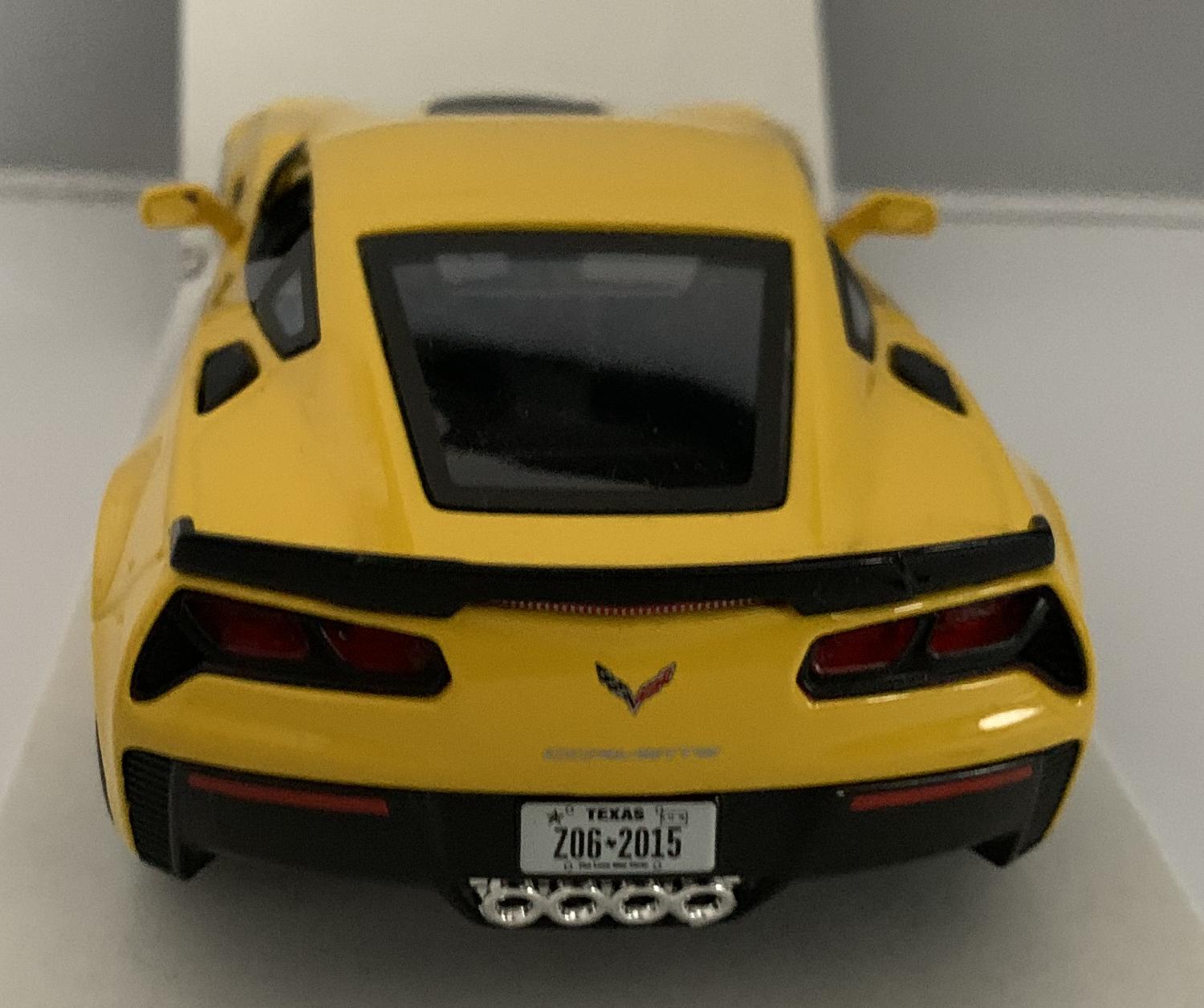 A good reproduction of the Chevrolet Corvette Z06 with detail throughout, all authentically recreated. Model is presented in a window display box, the car is approx. 19 cm long and the presentation box is 23 cm long