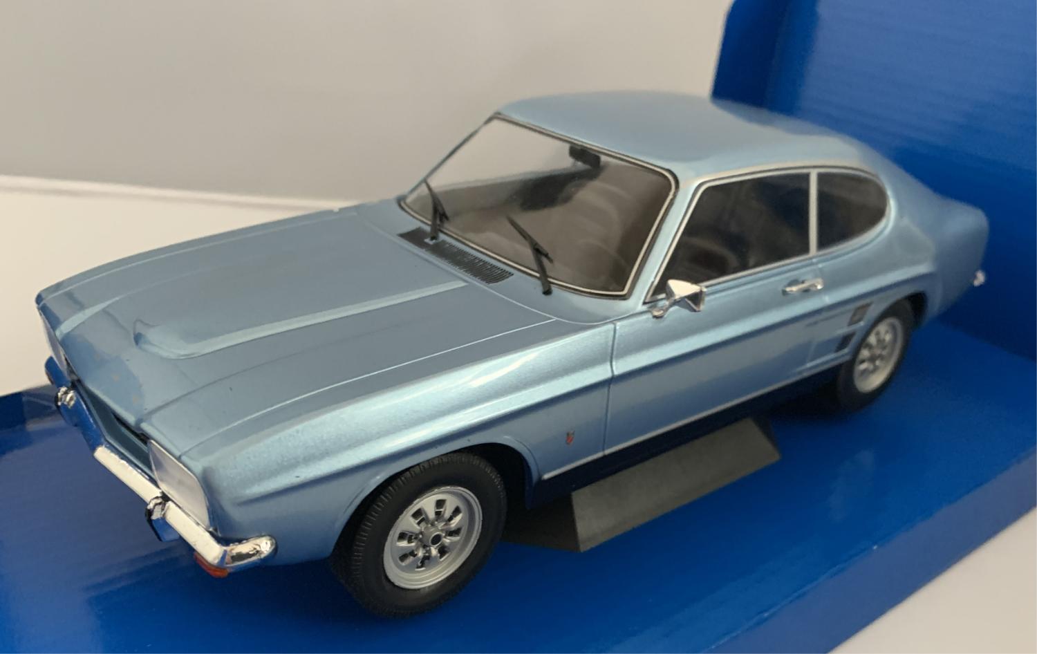An excellent scale model of the Ford Capri 1600XL with high level of detail throughout, all authentically recreated. Model is presented in a window display box. The car is approx. 23 cm long and the presentation box is 32 cm long