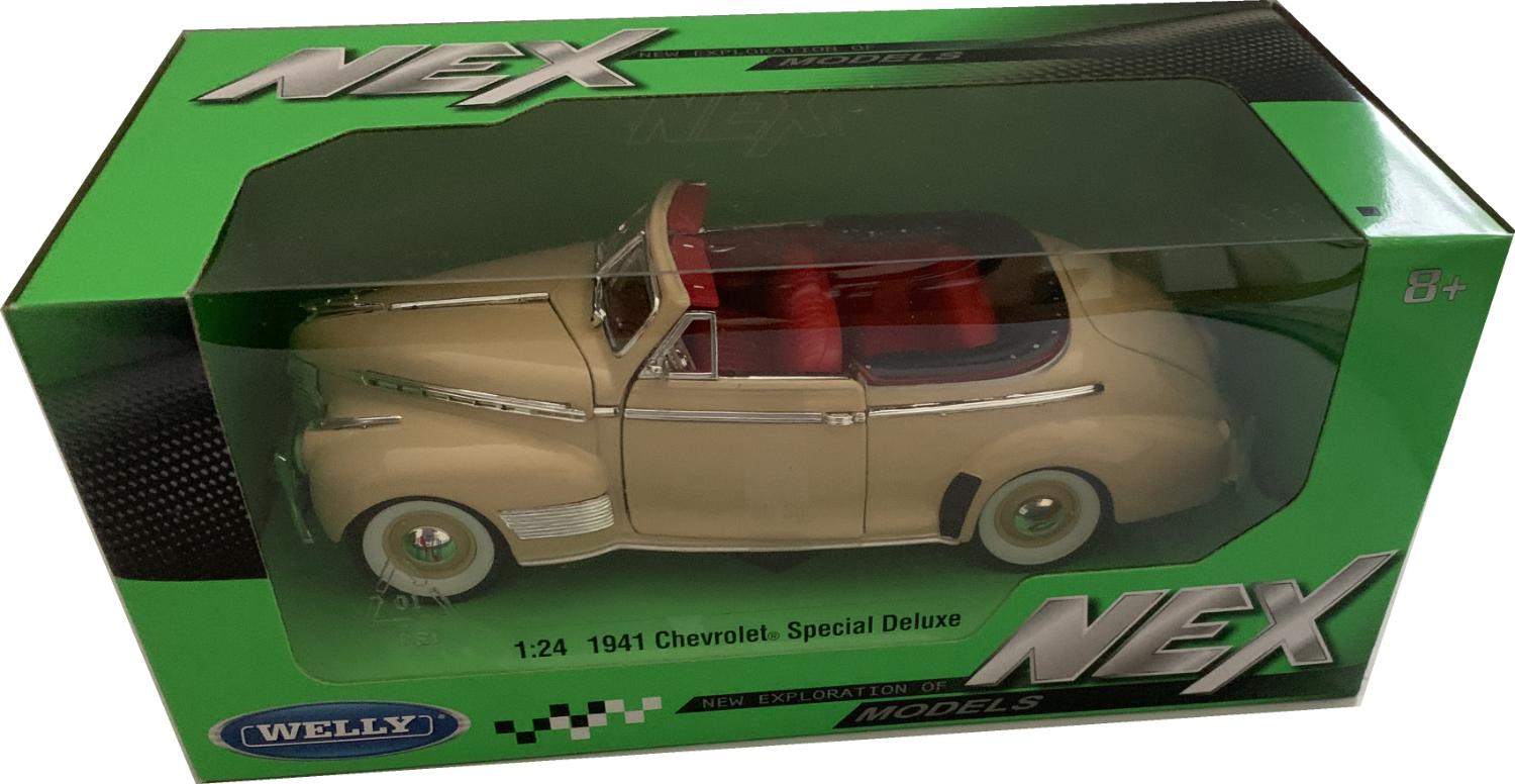 An excellent production of the Chevrolet Special Deluxe with high level of detail throughout, all authentically recreated. The model is presented in a window display box, the car is approx. 19.5 cm long and the presentation box is 23 cm long