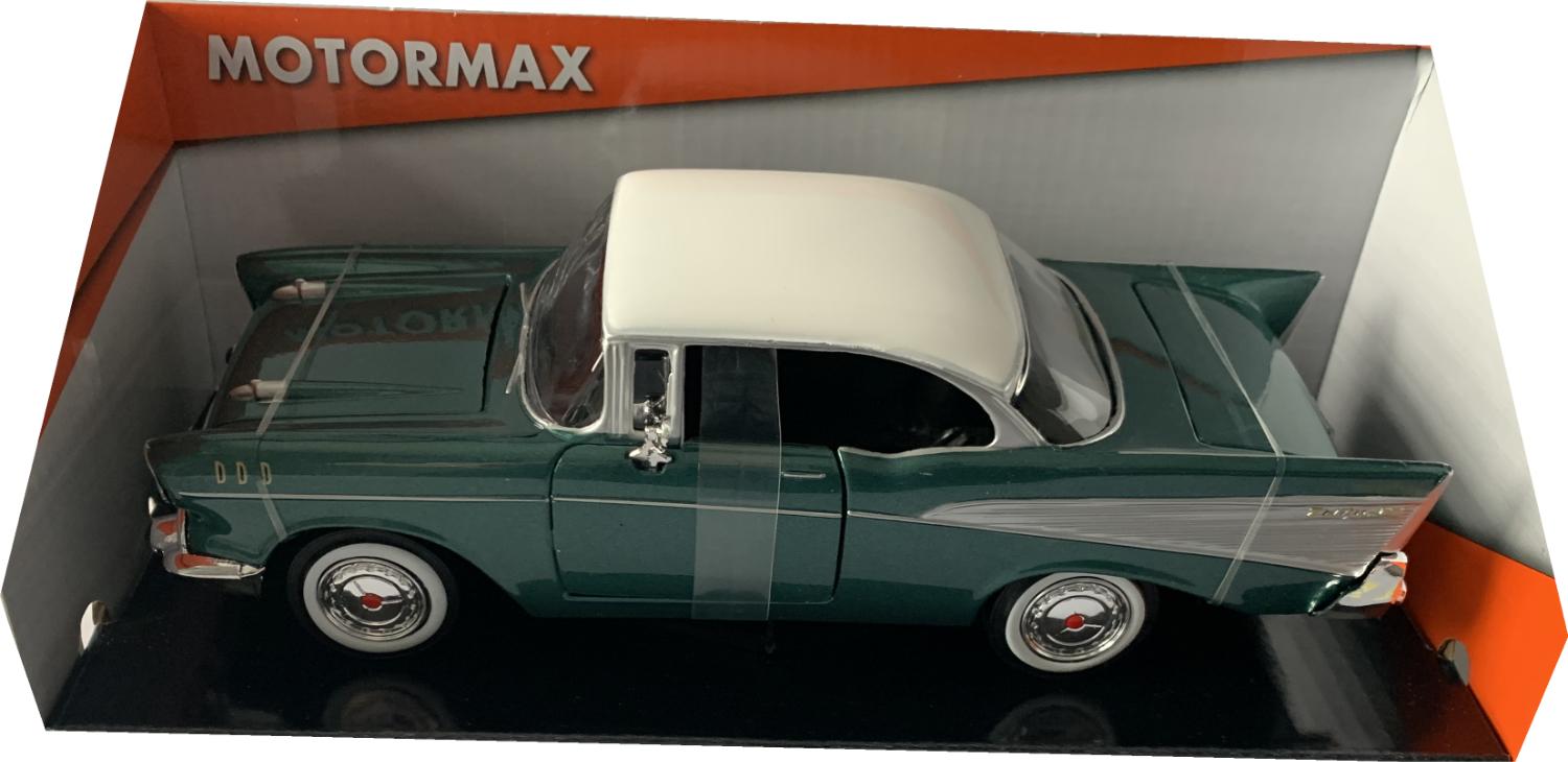 Chevrolet Bel Air 1957 in metallic green with white roof. 1:24 scale model from MotorMax
