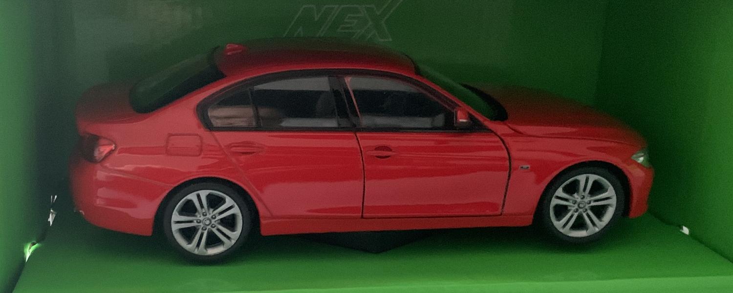 BMW 335i sport saloon, 2012 in red 1:24 scale diecast  model from Welly