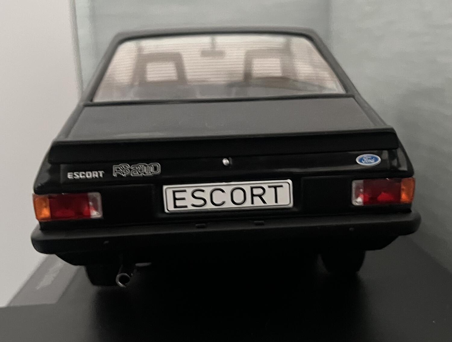 Ford Escort mk2 RS2000 1977 in black, 118 scale diecast car model from