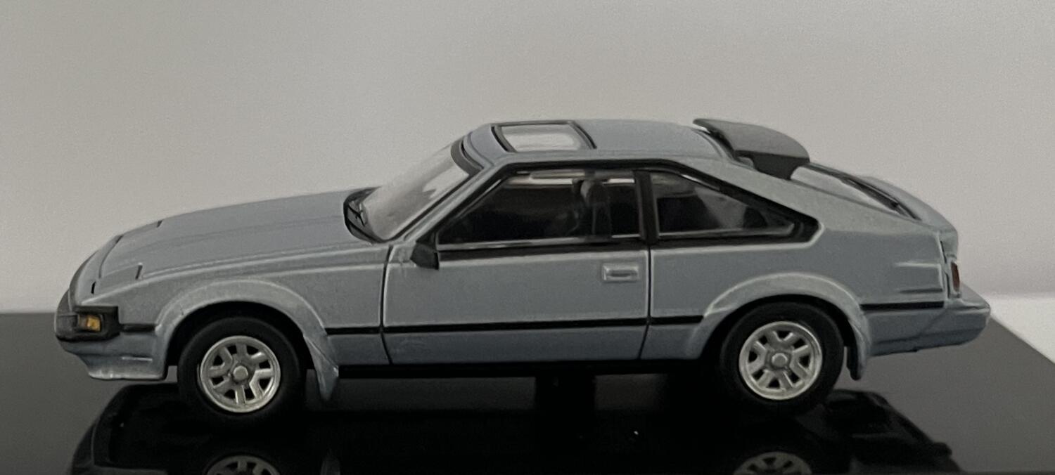 Toyota Hilux Single Cab 1984 In White 1 64 Scale Diecast Pickup Truck Model From Paragon Models 