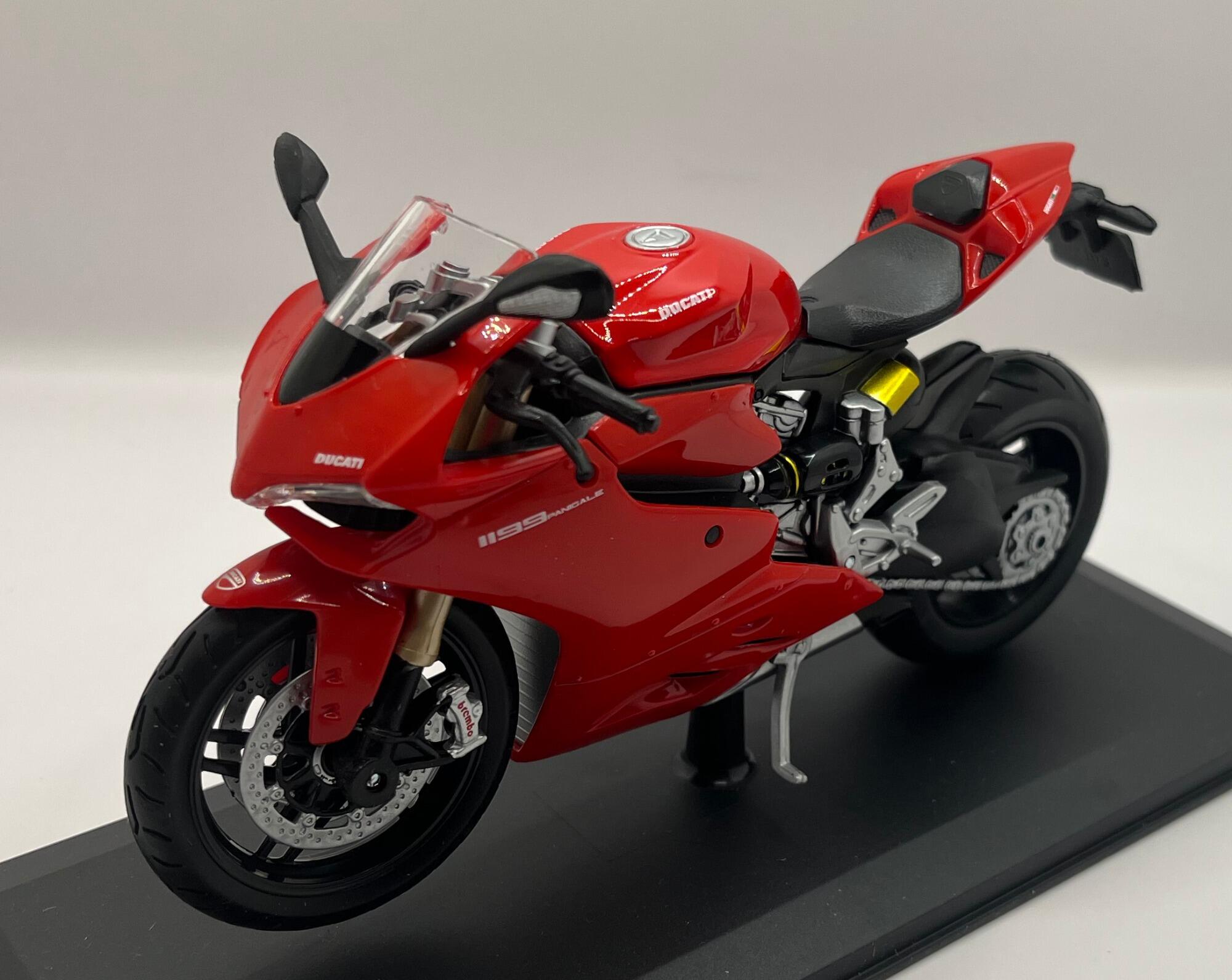 Ducati 1199 Panigale in red, 1:12 scale diecast motorbike model from ...