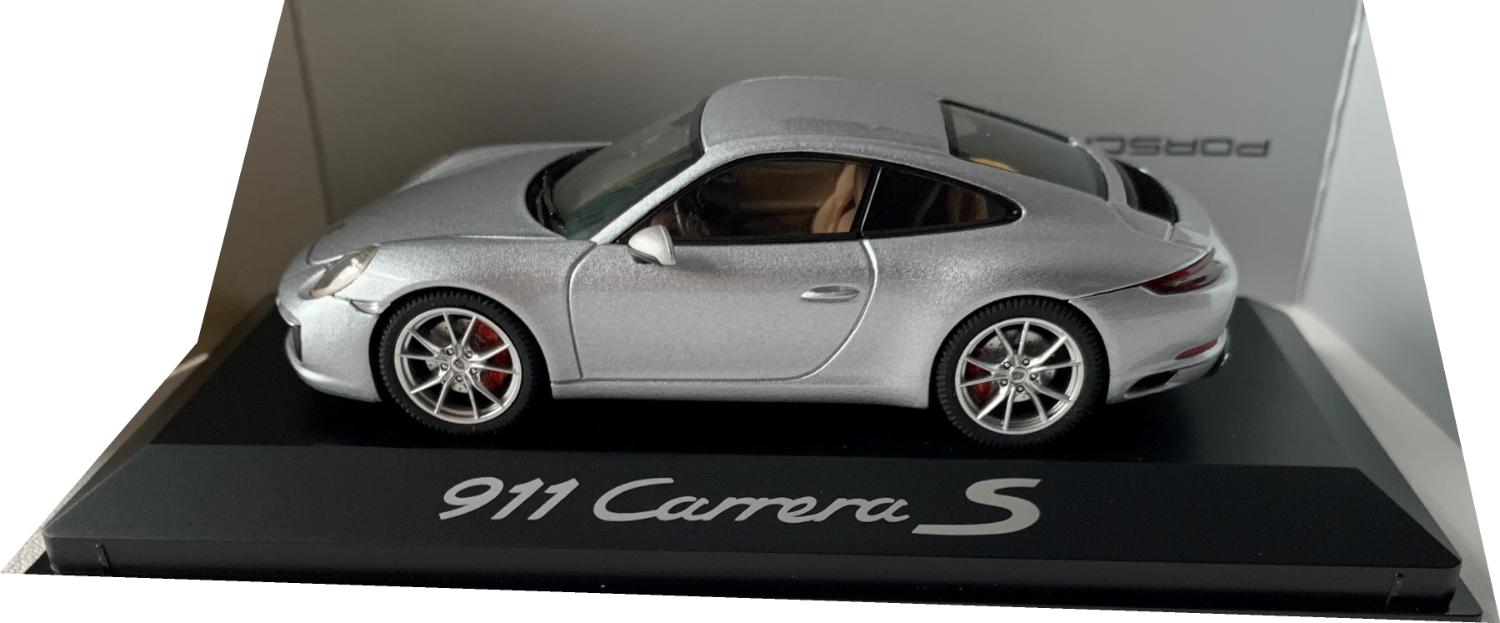 Porsche 911 (911 II) Carrera S Coupe 2016 in metallic silver 1:43 scale diecast  dealer model