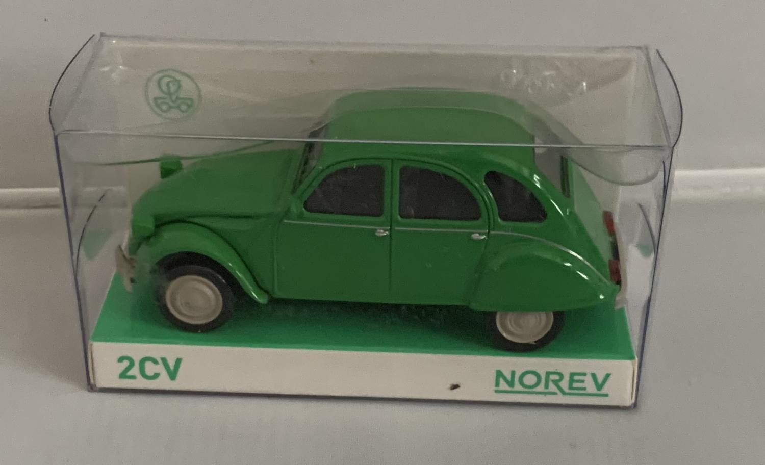 Citroen 2CV6 in green  1:43 scale model from Norev, 150510