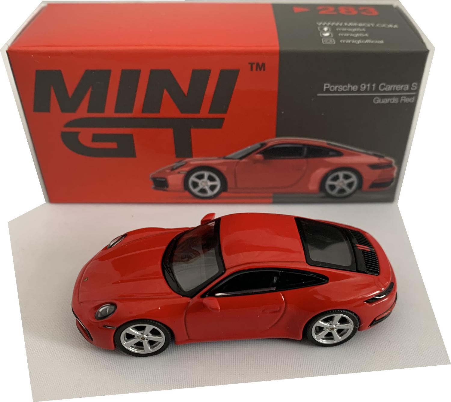 A good reproduction of the Porsche 911 Carrera S with detail throughout, all authentically recreated. The model is presented in a box, the car is approx. 7 cm long and the box is 10 cm long